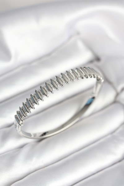 Gümüş Renk Zirkon Taşlı Pirinç Kadın Kelepçe