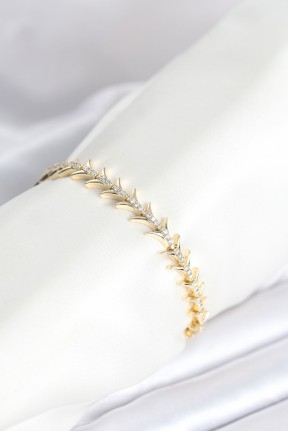 Pirinç Gold Renk Balık Sırtı Model Zirkon Taşlı Kadın Bileklik Pirinç Gold Renk Balık Sırtı Model Zirkon Taşlı Kadın Bileklik