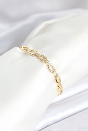 Pirinç Gold Renk Kare Zincir Model Zirkon Taşlı Kadın Bileklik Pirinç Gold Renk Kare Zincir Model Zirkon Taşlı Kadın Bileklik