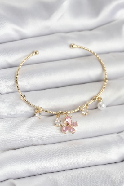 Pembe Kelebek Charmlı Gold Renk Kadın Bileklik Pembe Kelebek Charmlı Gold Renk Kadın Bileklik
