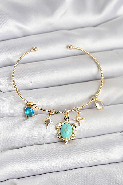 Caretta Caretta Charmlı Gold Renk Kadın Bileklik Caretta Caretta Charmlı Gold Renk Kadın Bileklik