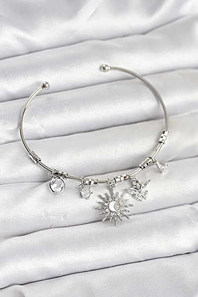 Güneş Charmlı Gümüş Renk Pirinç Kadın Bileklik Güneş Charmlı Gümüş Renk Pirinç Kadın Bileklik