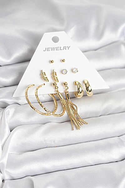 Gold Renk Pirinç Kadın 6 çift Küpe Seti Gold Renk Pirinç Kadın 6 çift Küpe Seti