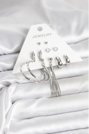 Gümüş Renk Pirinç 6 çiftli Kadın Küpe Seti Gümüş Renk Pirinç 6 çiftli Kadın Küpe Seti