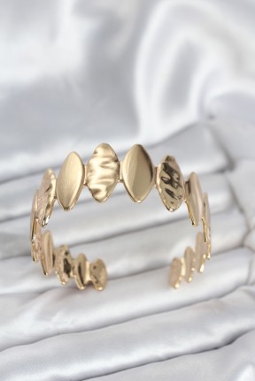 Pirinç Gold Renk Parçalı Model Kadın Bileklik Pirinç Gold Renk Parçalı Model Kadın Bileklik