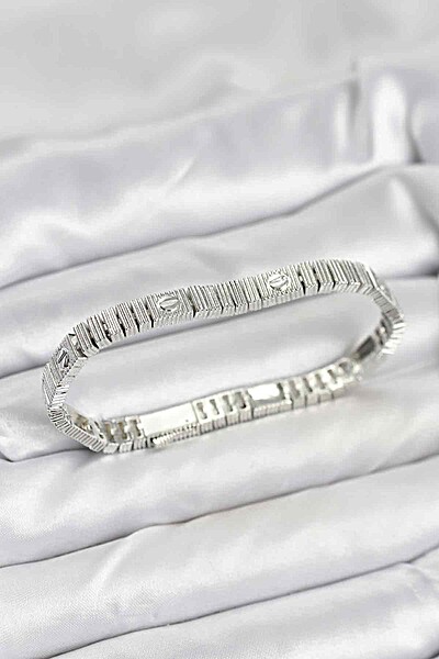 Gümüş Renk Vip Seri Bileklik Gümüş Renk Vip Seri Bileklik