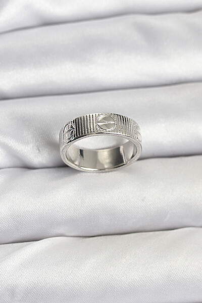 Gümüş Renk Model Kadın Yüzük Gümüş Renk Model Kadın Yüzük