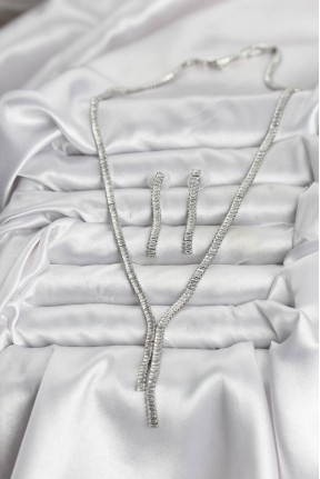 Gümüş Renk Baget Zirkon Taşlı Kadın Kolye Küpe Set Gümüş Renk Baget Zirkon Taşlı Kadın Kolye Küpe Set