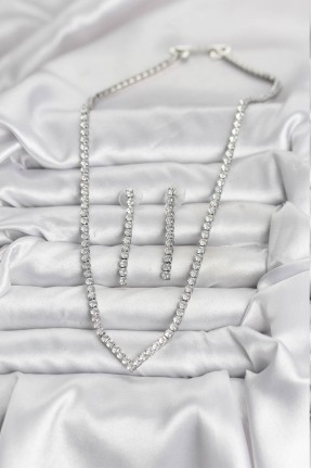 Gümüş Renk Zirkon Taşlı Kadın Kolye Küpe Seti Gümüş Renk Zirkon Taşlı Kadın Kolye Küpe Seti