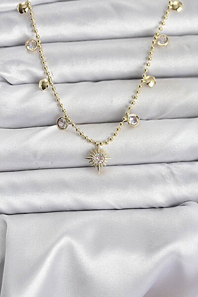 Zirkon Taşlı Kutup Yıldızı Model Pirinç Gold Renk Kadın Kolye Zirkon Taşlı Kutup Yıldızı Model Pirinç Gold Renk Kadın Kolye