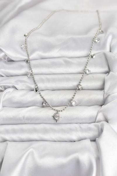 Zirkon Taşlı Kutup Yıldızı Model Pirinç Gümüş Renk Kadın Kolye Zirkon Taşlı Kutup Yıldızı Model Pirinç Gümüş Renk Kadın Kolye