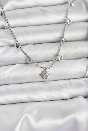 Zirkon Taşlı Kutup Yıldızı Model Pirinç Gümüş Renk Kadın Kolye Zirkon Taşlı Kutup Yıldızı Model Pirinç Gümüş Renk Kadın Kolye