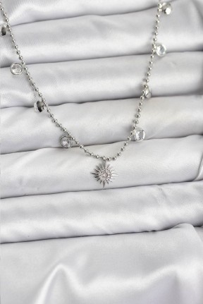 Zirkon Taşlı Kutup Yıldızı Model Pirinç Gümüş Renk Kadın Kolye Zirkon Taşlı Kutup Yıldızı Model Pirinç Gümüş Renk Kadın Kolye