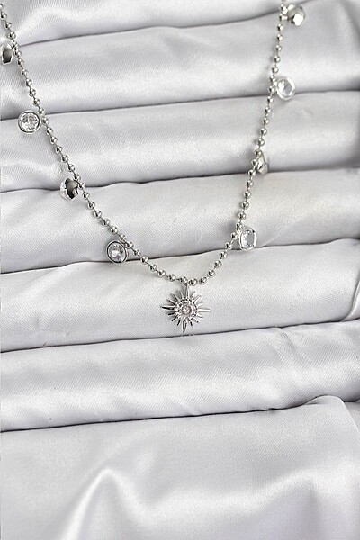 Zirkon Taşlı Kutup Yıldızı Model Pirinç Gümüş Renk Kadın Kolye Zirkon Taşlı Kutup Yıldızı Model Pirinç Gümüş Renk Kadın Kolye