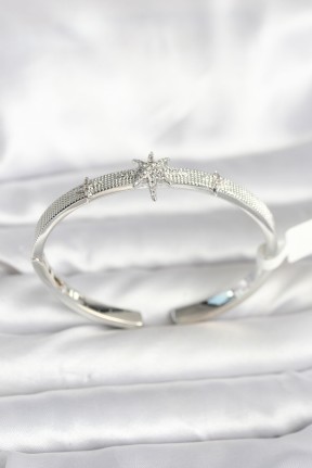 Pirinç Gümüş Renk Kutup Yıldızı Model Kadın Kelepçe Bileklik Pirinç Gümüş Renk Kutup Yıldızı Model Kadın Kelepçe Bileklik