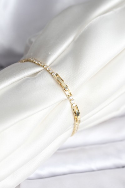 Renkli Yıldız Model Zirkon Taşlı Gold Renk Pirinç Su Yolu Kadın Bileklik Renkli Yıldız Model Zirkon Taşlı Gold Renk Pirinç Su Yolu Kadın Bileklik