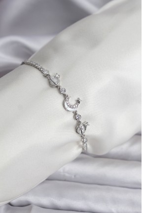 Charmlı Model Zirkon Taşlı Gümüş Renk Su Yolu Kadın Bileklik Charmlı Model Zirkon Taşlı Gümüş Renk Su Yolu Kadın Bileklik