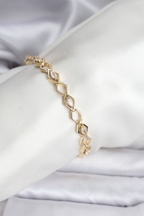 14k Gold Renk Kaplama Baklava Dilim Model Kadın Bileklik 14k Gold Renk Kaplama Baklava Dilim Model Kadın Bileklik