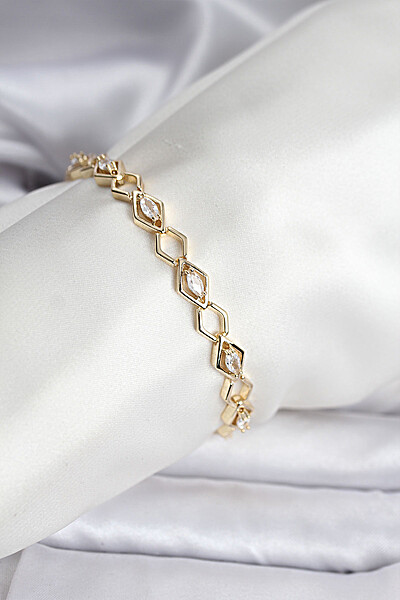 14k Gold Renk Kaplama Baklava Dilim Model Kadın Bileklik 14k Gold Renk Kaplama Baklava Dilim Model Kadın Bileklik