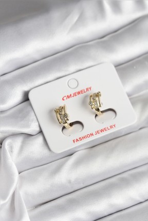 14k Gold Renk Kaplama Yarım Halka Zirkon Taşlı Cm Kadın Küpe 14k Gold Renk Kaplama Yarım Halka Zirkon Taşlı Cm Kadın Küpe