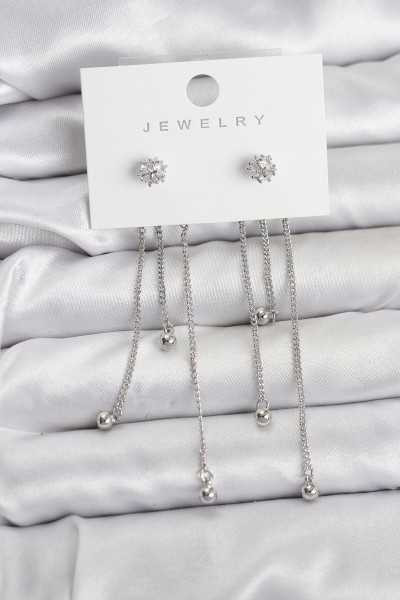 Topçuk Model Gümüş Renk Pirinç Sallantılı Kadın Küpe Seti Topçuk Model Gümüş Renk Pirinç Sallantılı Kadın Küpe Seti