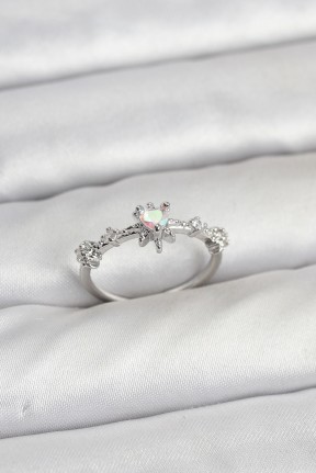 Gümüş Renk Pirinç Yıldız Model Kadın Yüzük Gümüş Renk Pirinç Yıldız Model Kadın Yüzük