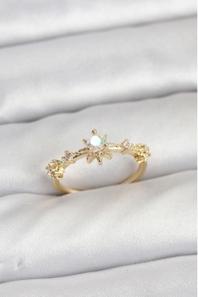 Gold Renk Pirinç Yıldız Model Kadın Yüzük Gold Renk Pirinç Yıldız Model Kadın Yüzük