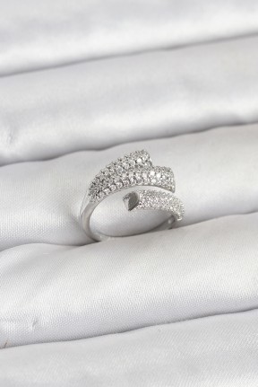 Gümüş Renk Zirkon Taşlı Pirinç Kadın Yüzük Gümüş Renk Zirkon Taşlı Pirinç Kadın Yüzük