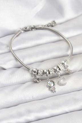 Pirinç Gümüş Renk Uzay Tema Charmlı Kadın Bileklik