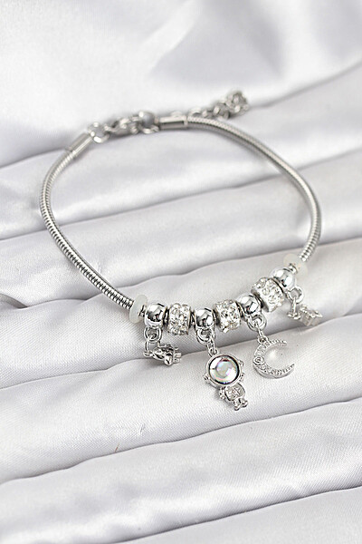 Pirinç Gümüş Renk Uzay Tema Charmlı Kadın Bileklik