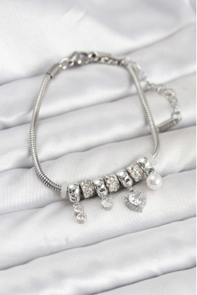 Pirinç Gümüş Renk Kalp Charmlı Kadın Bileklik