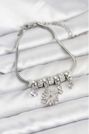 Kutup Yıldızı Model Charmlı Gümüş Renk Kadın Bileklik