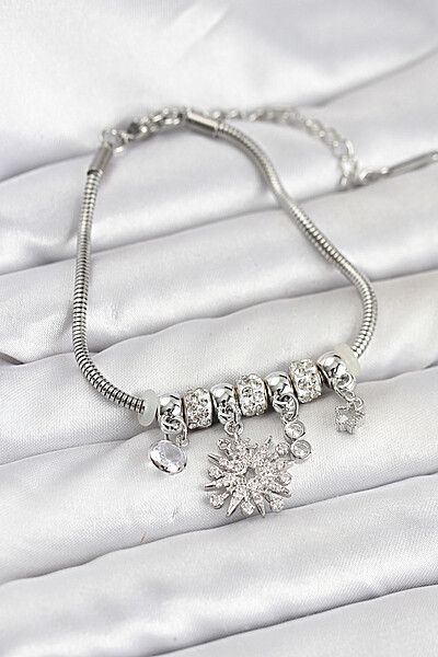 Kutup Yıldızı Model Charmlı Gümüş Renk Kadın Bileklik