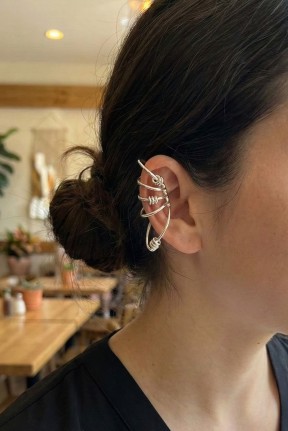 Pirinç Halkalı Model Gümüş Renk Kıkırdak Küpe