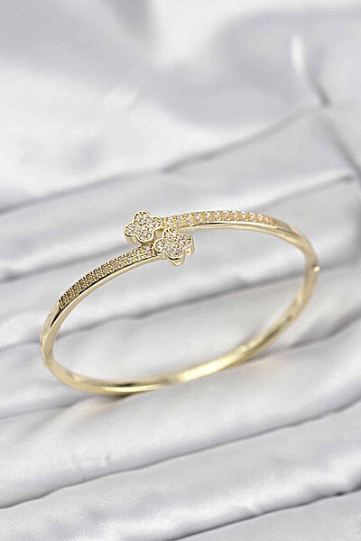 Pirinç Gold Renk Zirkon Taşlı Yonca Model Kadın Kelepçe Bileklik