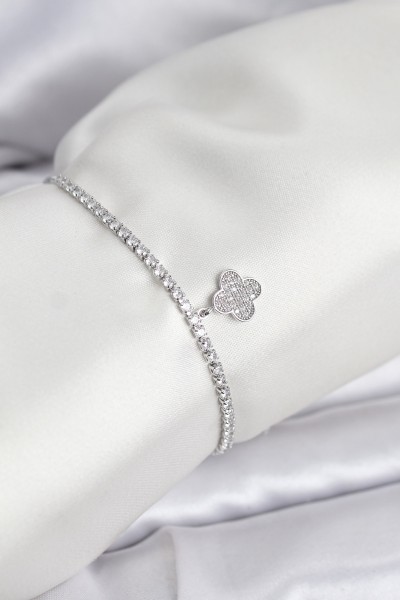 Yonca Model Zirkon Taşlı Gümüş Renk Asansörlü Su Yolu Bileklik