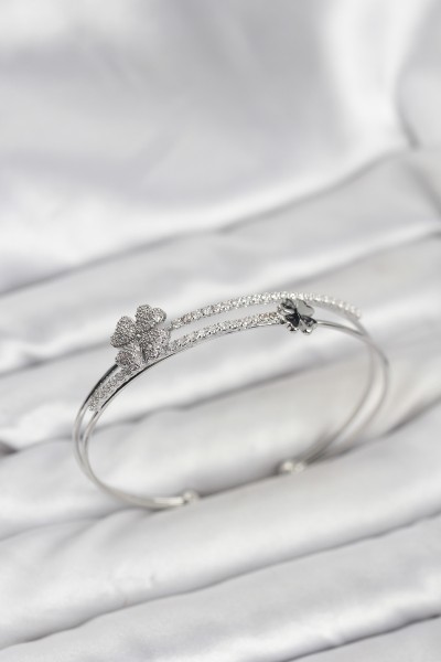 Pirinç Gümüş Renk Yonca Model Kadın Bileklik