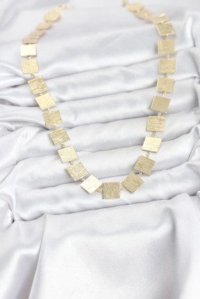 Kare Plaka Model Gold Renk Kadın Kolye