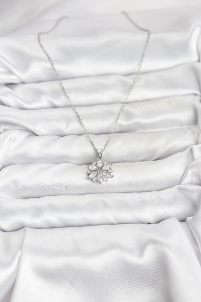 316l çelik Zincir Gümüş Renk Lotus Model Zirkon Taşlı Kadın Kolye