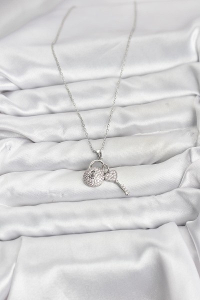 316l çelik Zincir Gümüş Renk Kilit Anahtar Model Zirkon Taşlı Kadın Kolye