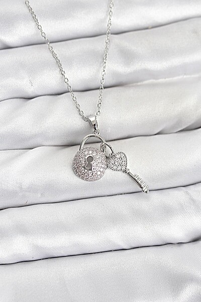 316l çelik Zincir Gümüş Renk Kilit Anahtar Model Zirkon Taşlı Kadın Kolye