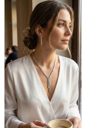 Gümüş Renk Baget Zirkon Taşlı Kadın Kolye Küpe Set Gümüş Renk Baget Zirkon Taşlı Kadın Kolye Küpe Set