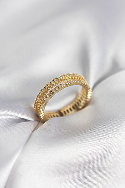 Gold Renk Minimal Zirkon Taşlı Kadın Yüzük Gold Renk Minimal Zirkon Taşlı Kadın Yüzük