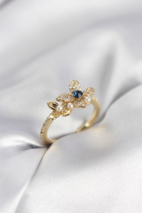 Gold Renk çiçek Model Zirkon Taşlı Kadın Yüzük Gold Renk çiçek Model Zirkon Taşlı Kadın Yüzük