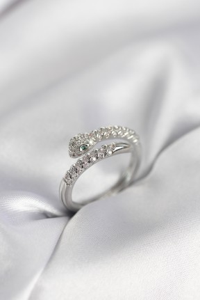 Yılan Model Gümüş Renk Zirkon Taşlı Kadın Yüzük Yılan Model Gümüş Renk Zirkon Taşlı Kadın Yüzük