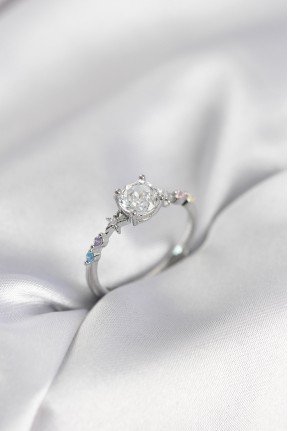 Tek Taş Model Zirkon Taşlı Gümüş Renk Kadın Yüzük