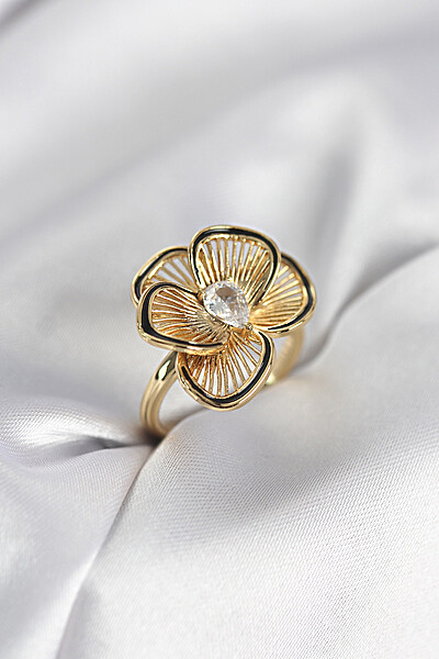 Gold Renk çiçek Model Vintage Kadın Yüzük Gold Renk çiçek Model Vintage Kadın Yüzük
