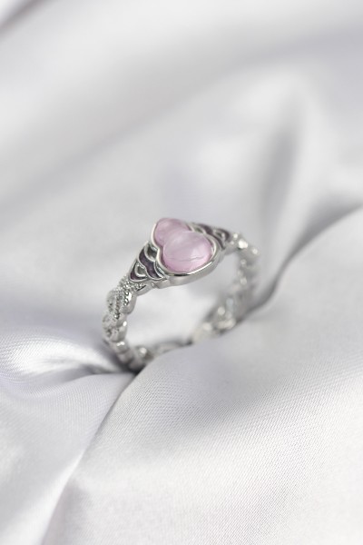 Gümüş Renk Pembe Damla Model Kadın Yüzük Gümüş Renk Pembe Damla Model Kadın Yüzük