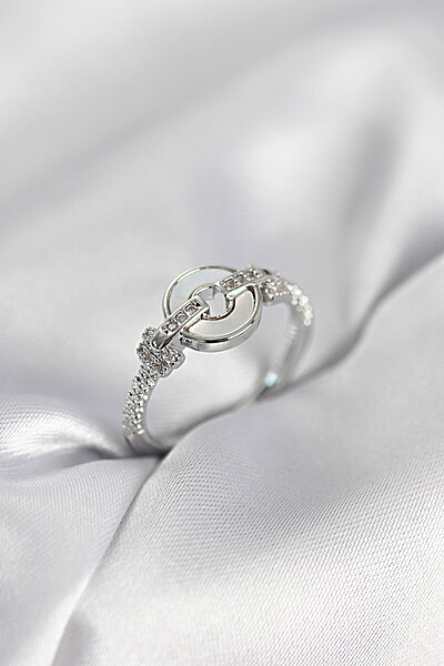 Gümüş Renk Daire Form Sedef Ve Zirkon Taşlı Kadın Yüzük Gümüş Renk Daire Form Sedef Ve Zirkon Taşlı Kadın Yüzük