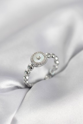 Gümüş Renk Sedefli Yıldız Model Zirkon Taşlı Kadın Yüzük Gümüş Renk Sedefli Yıldız Model Zirkon Taşlı Kadın Yüzük